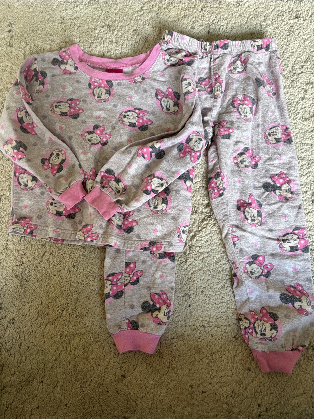 Disney Minnie Mouse Gray and Pink Long Sleeve Pajama Set Kids XS 4/5Y